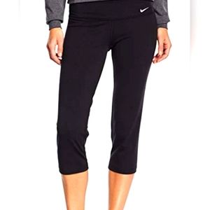 Nike Legend 2.0 Slim Fit Dri-Fit Training Capri Black Women's Large